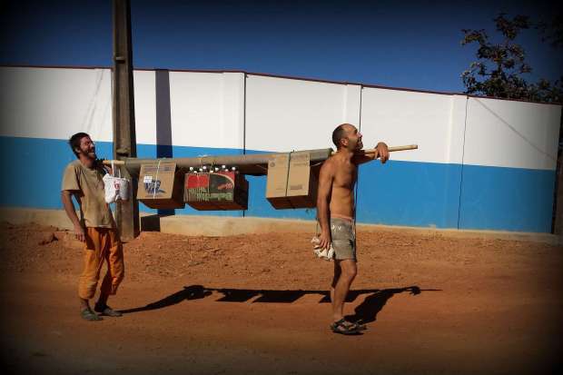 We are still moving our things to the property. Monica creatively packed for us. And to take the picture Antonio (right) kept pretend walking &amp; I (left) couldn't stop laughing.